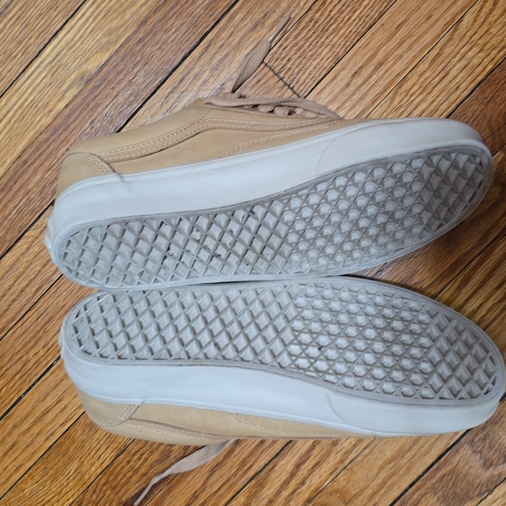 Vans - Picture 3 of 3